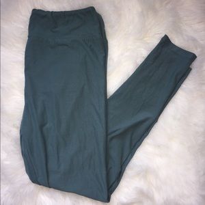 Green T&C LuLaRoe Leggings